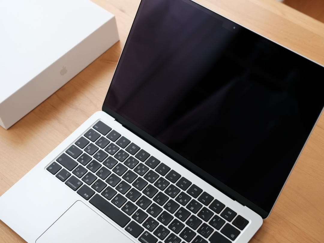 【美品】MacBook Air (M2) 256GB シルバー