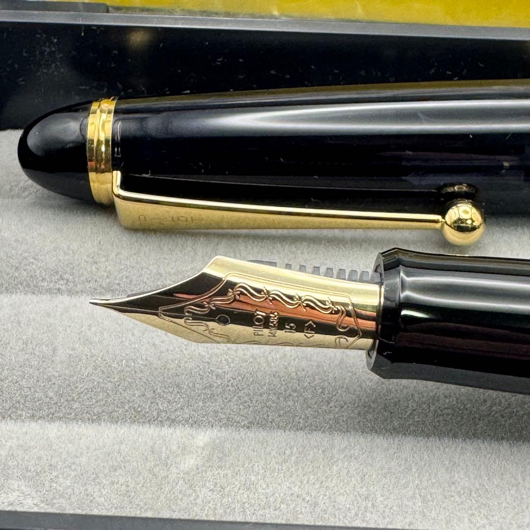 A-11 PILOT 万年筆 カスタム823 透明ブラック