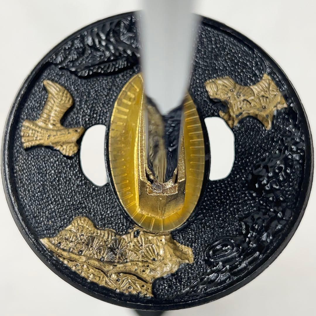 【模造刀】太刀 鉄鍔 鷹 松 縁起 図 全長99.0センチ 日本刀 刀剣 黒鞘