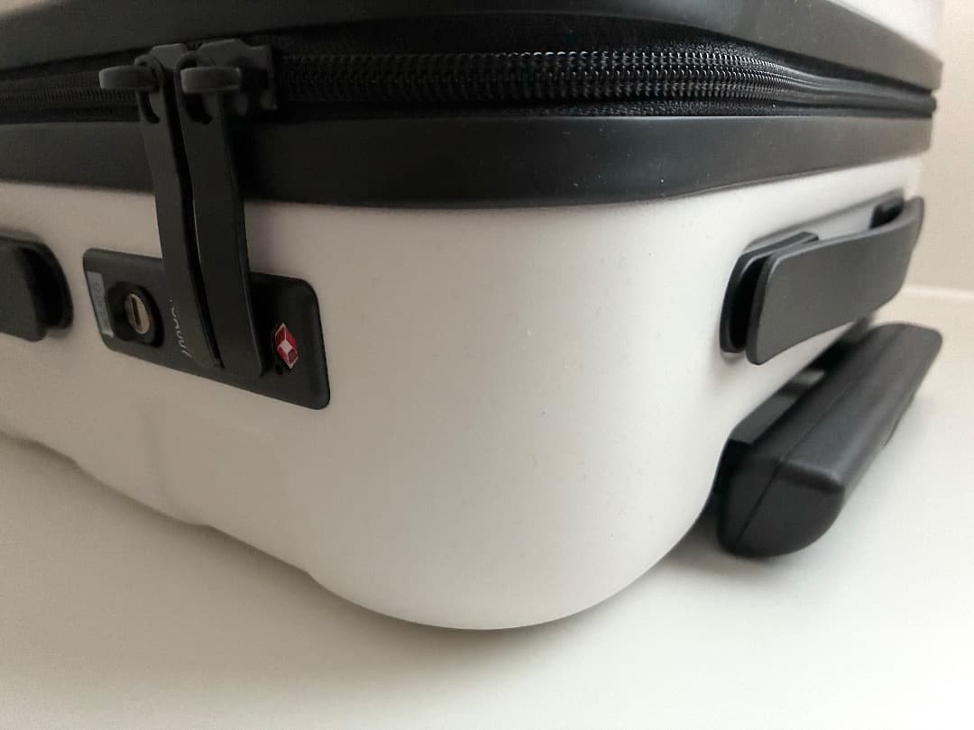 無印良品　バーを自由に調節できる　ハードキャリーケース　３６Ｌ　白（未使用）