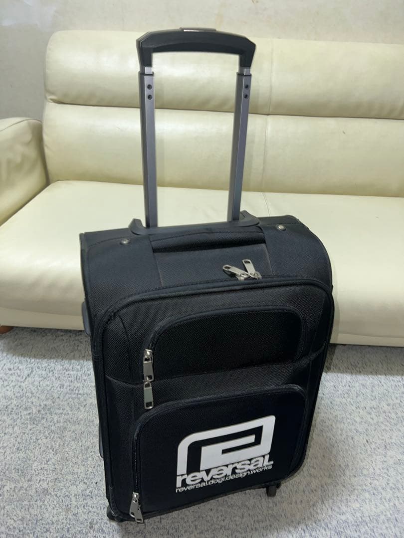 希少品！reversal キャリーケース 黒