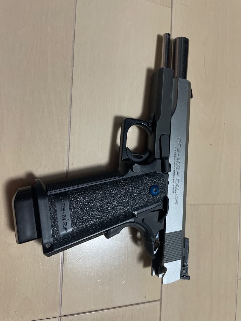 エアガン ブラック/シルバー