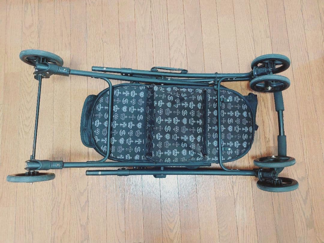 ペットパラダイス　王冠柄カート