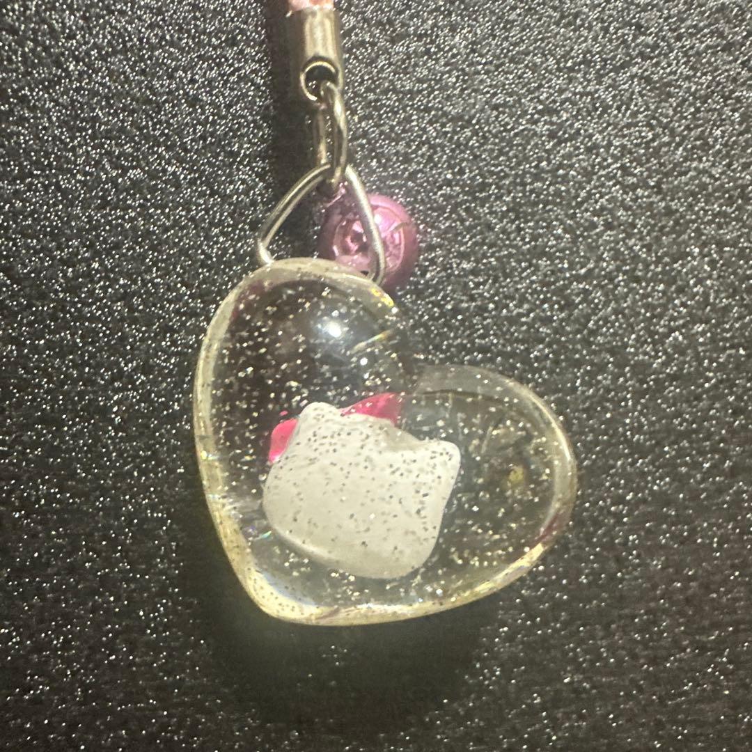 キティ　キラキラハート型ストラップ ユニバーサルスタジオジャパン