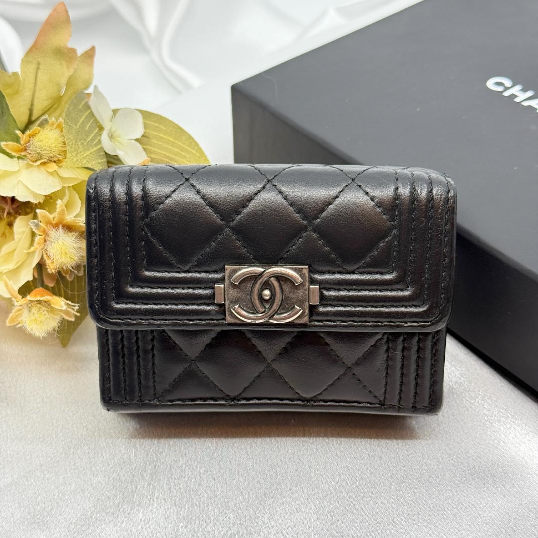 CHANEL シャネル ボーイシャネル 三つ折り財布　スモールウォレット