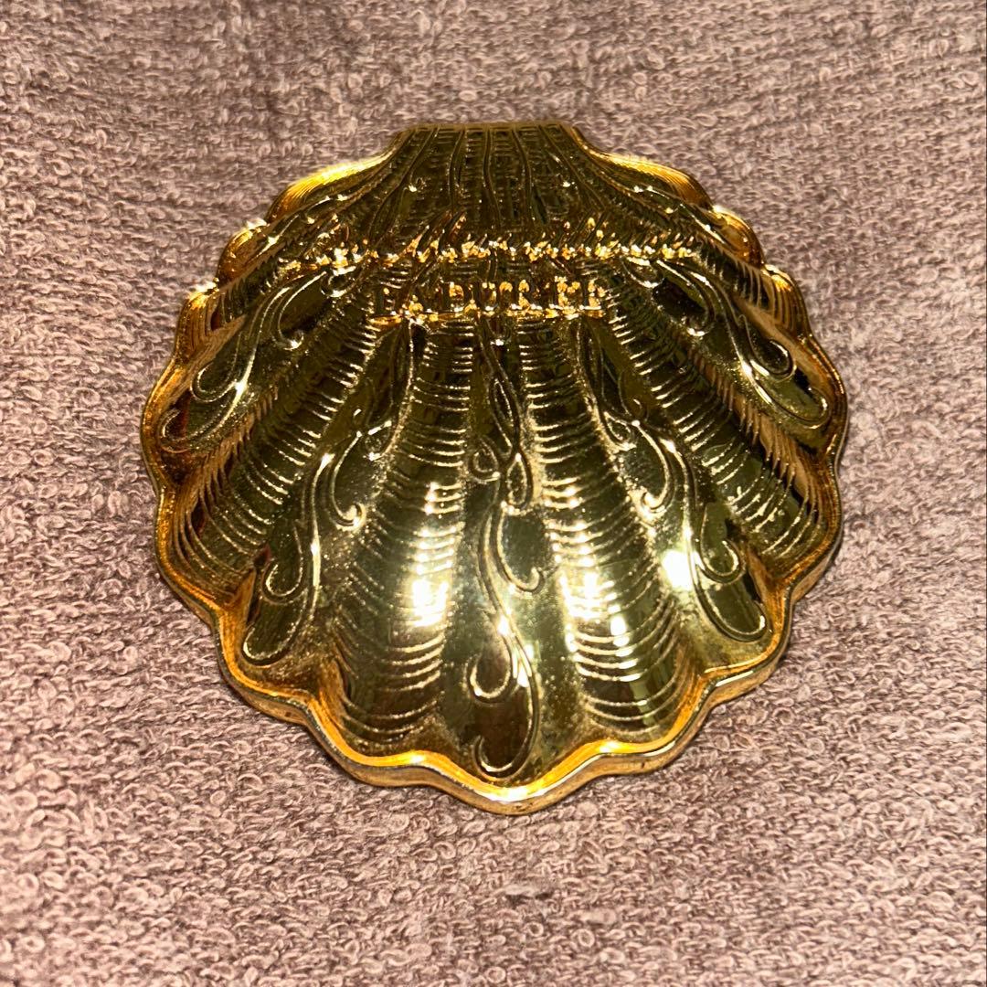 ラデュレ ファンデーション 24k 貝殻ケース