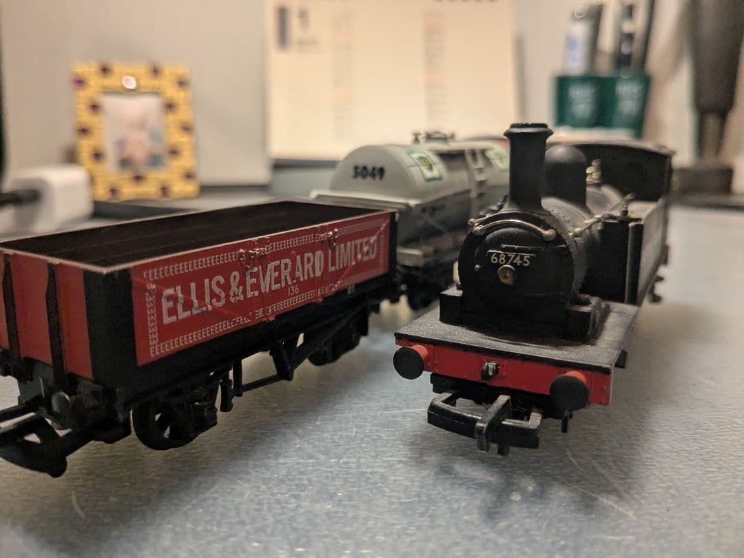 英国MAINLINE製68745 蒸気機関車と貨車4両セット