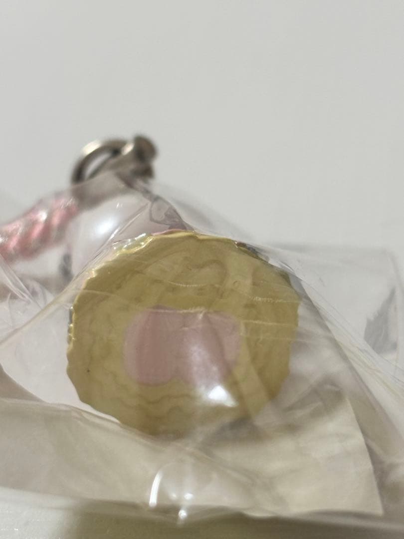 【サンリオピューロランド限定】ハローキティ ハートフルパレードストラップ