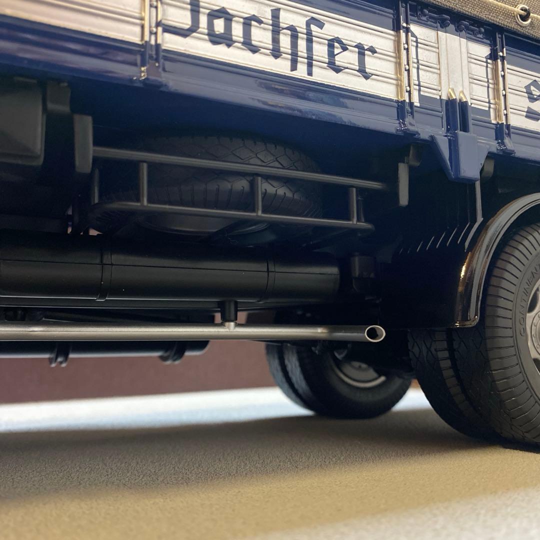 1/18 クルップ　タイタン