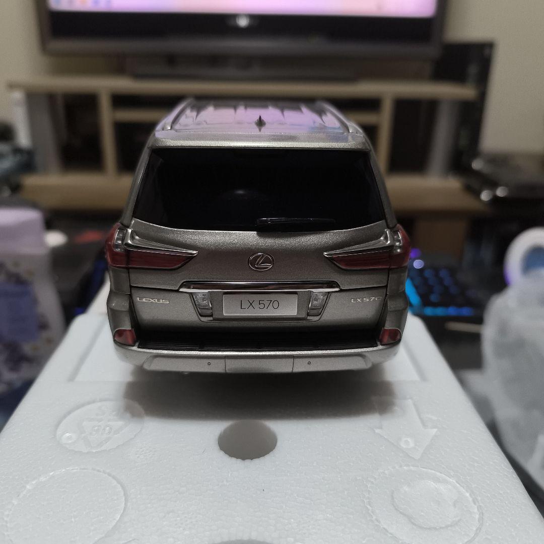 京商 1/18 レクサス LX570 メタリックグレー