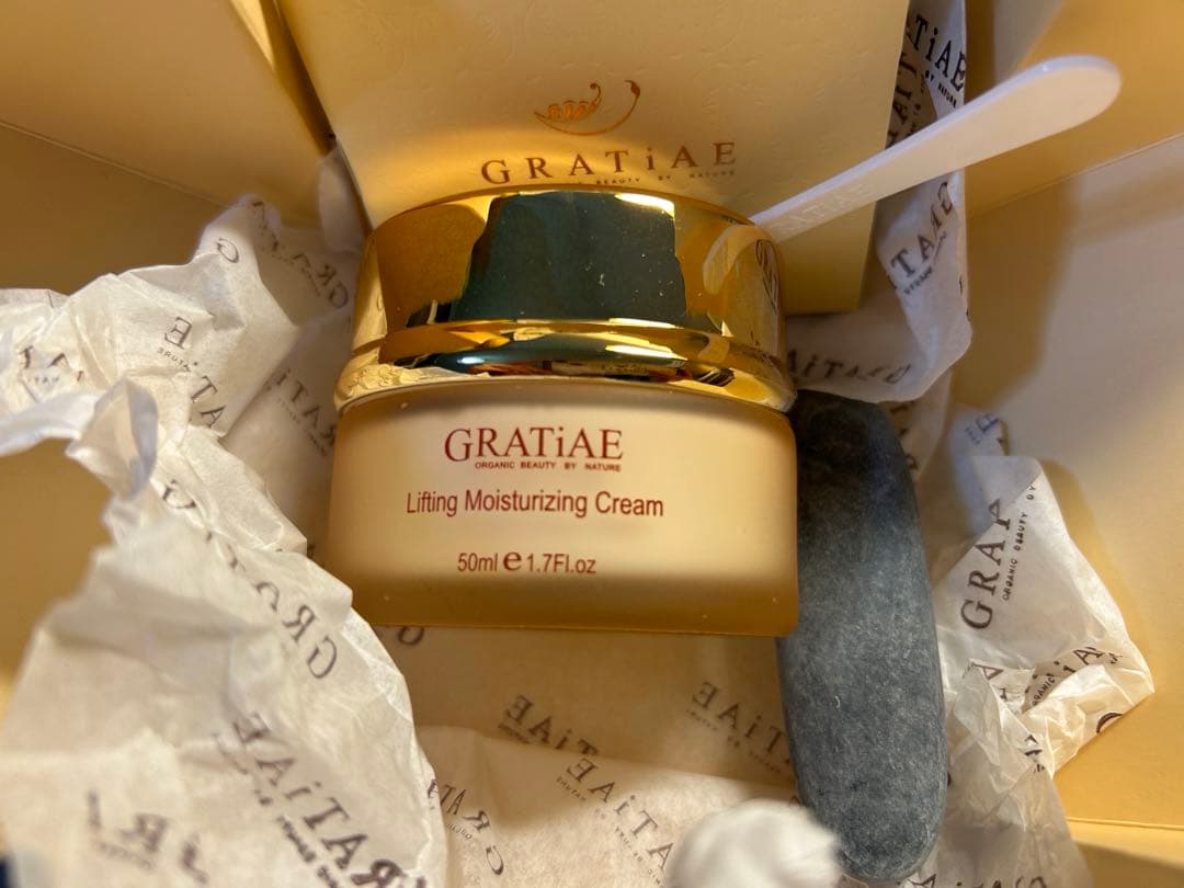 【ストーン付】GRATiAE リフティングモイスチャークリーム