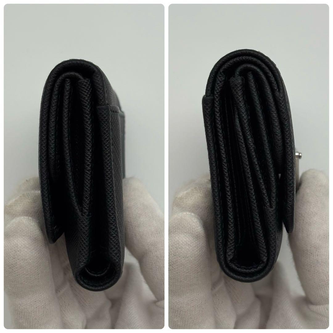 未使用級　PRADA 三つ折り財布　現行　三角ロゴ　サフィアーノレザー　黒