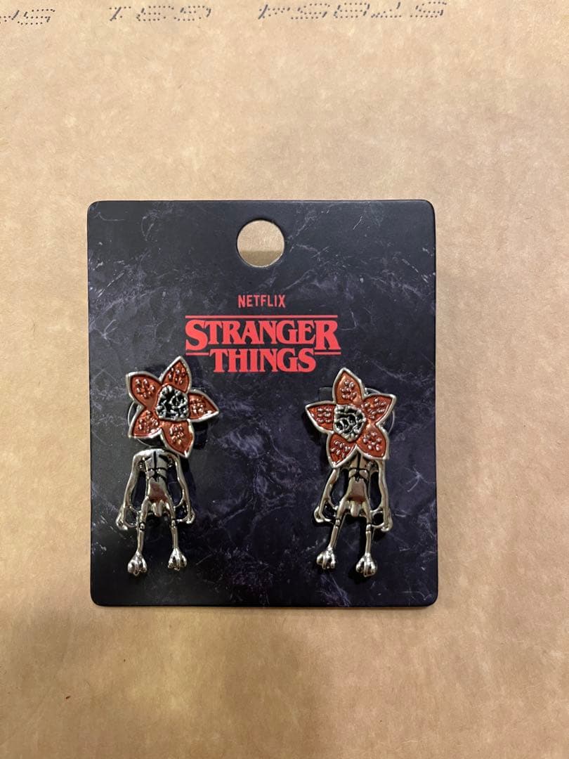 日本未上陸！デモゴルゴン　ストレンジャーシングス　ピアス　アメリカから直輸入