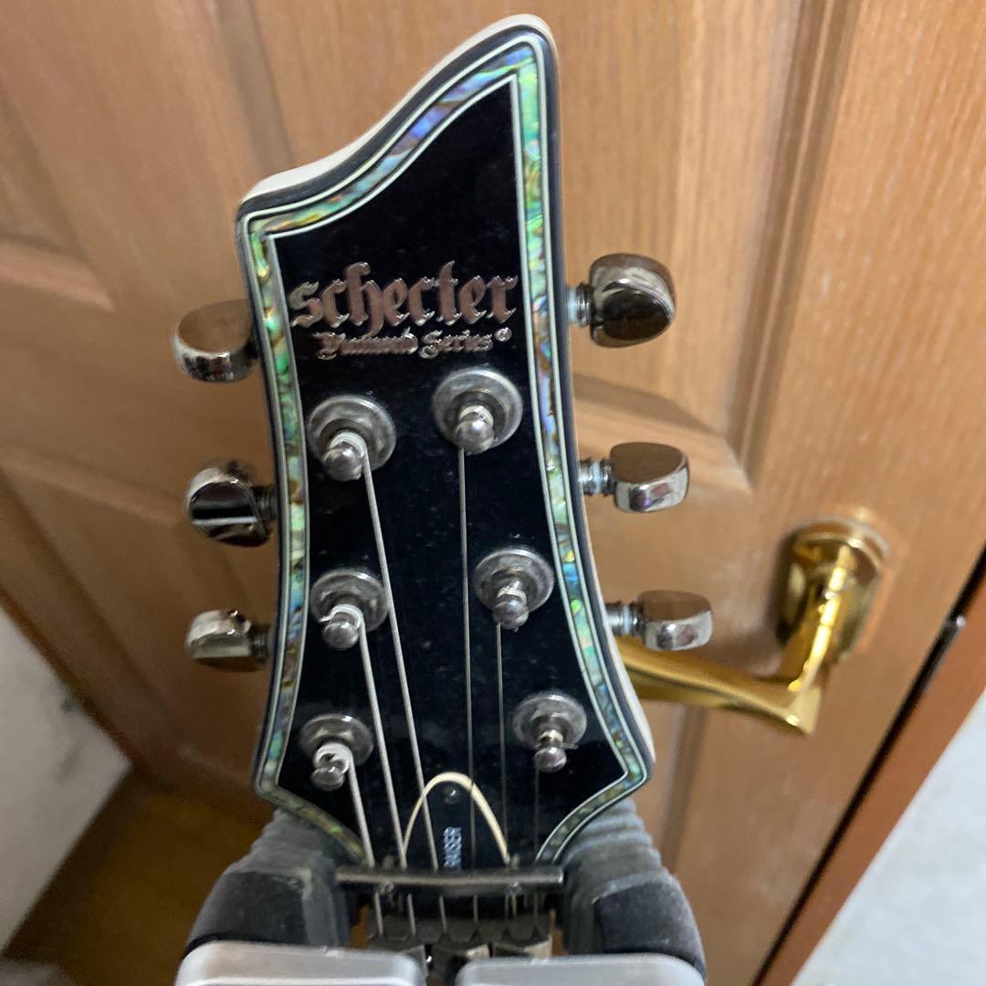 Schecter ホワイトエレキギター