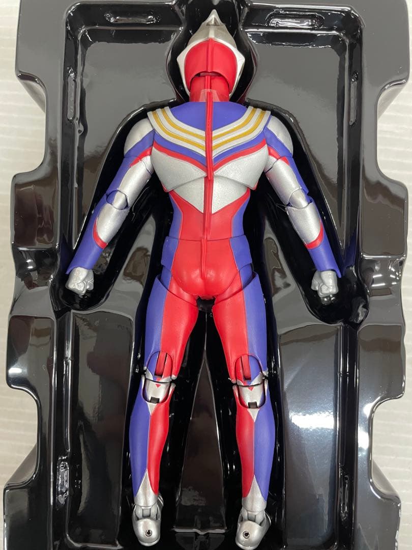 kntoy62-1126 S.H.Figuarts ウルトラマンティガ