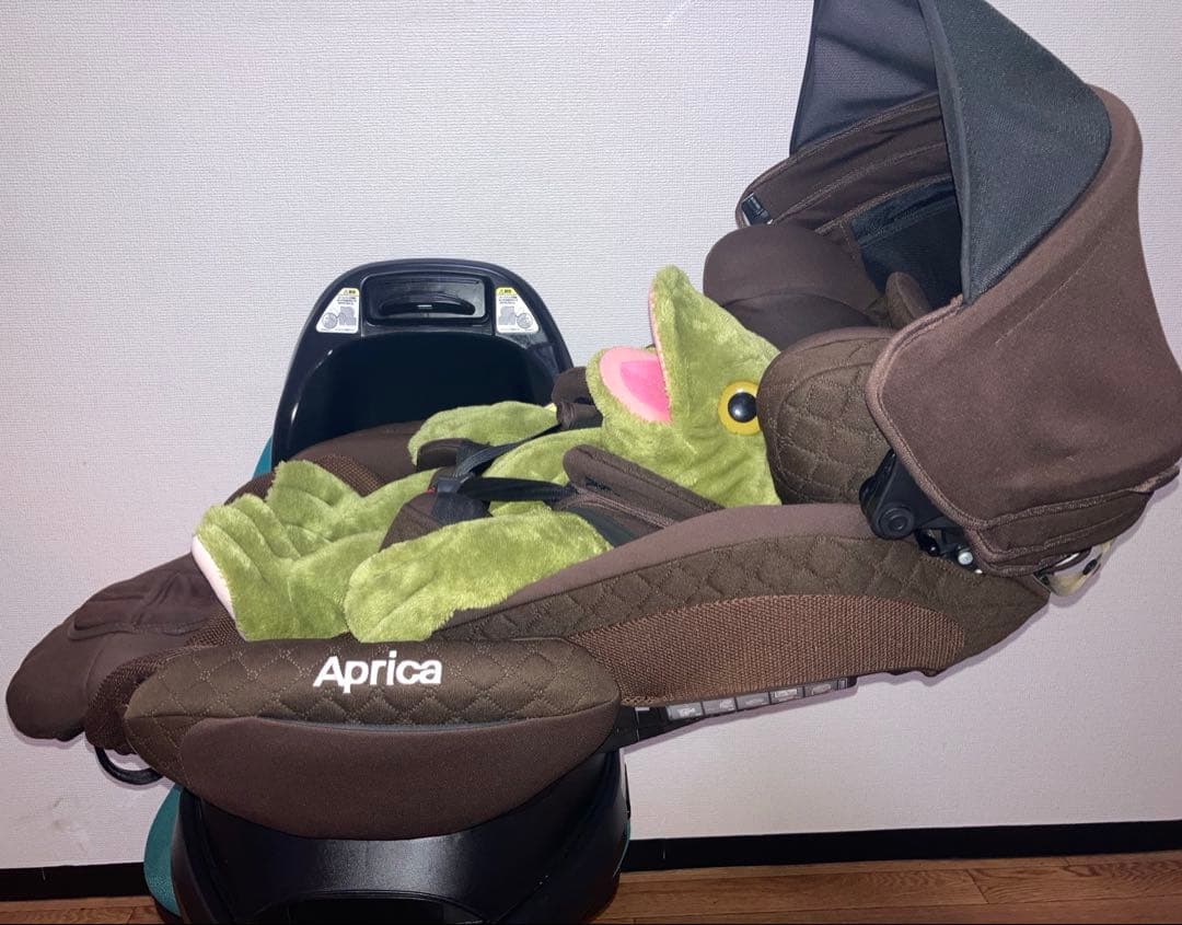 アップリカ⭐️フラディアグロウデラックスISOFIXチャイルドシートクリーニング済
