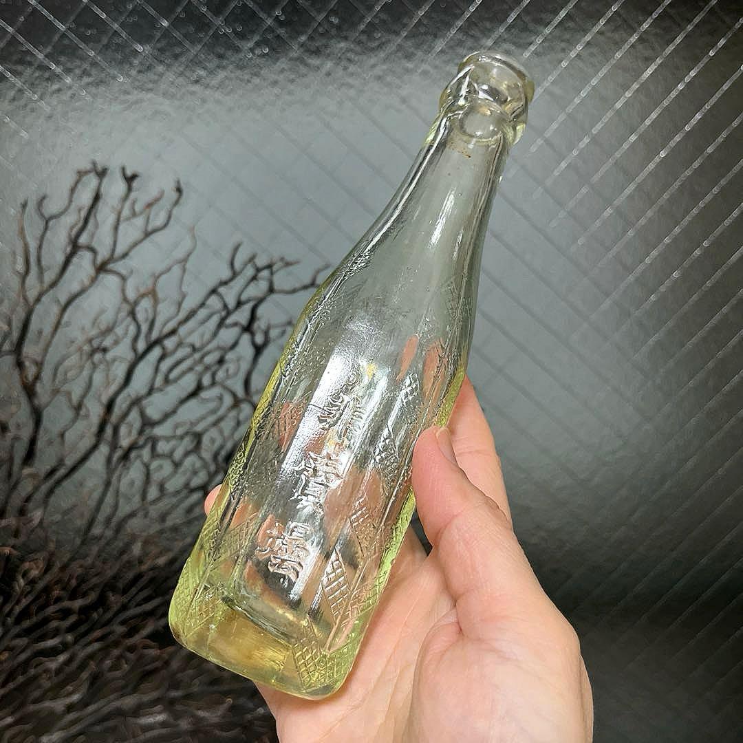 骨董　大正　炭酸飲料瓶　伊藤常三郎　星矢印※レモンサイダー　飴色ゆらゆら瓶ウラン