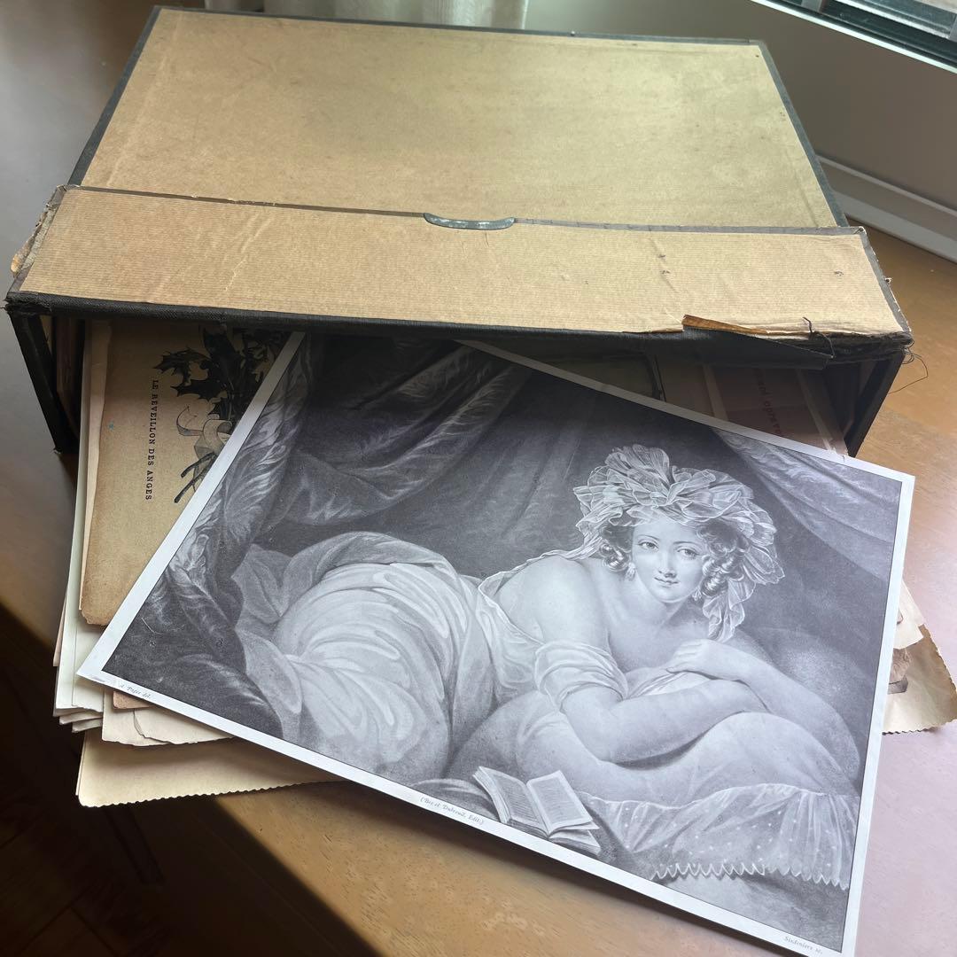 アンティークBOX 書類収納　大きめの紙もの