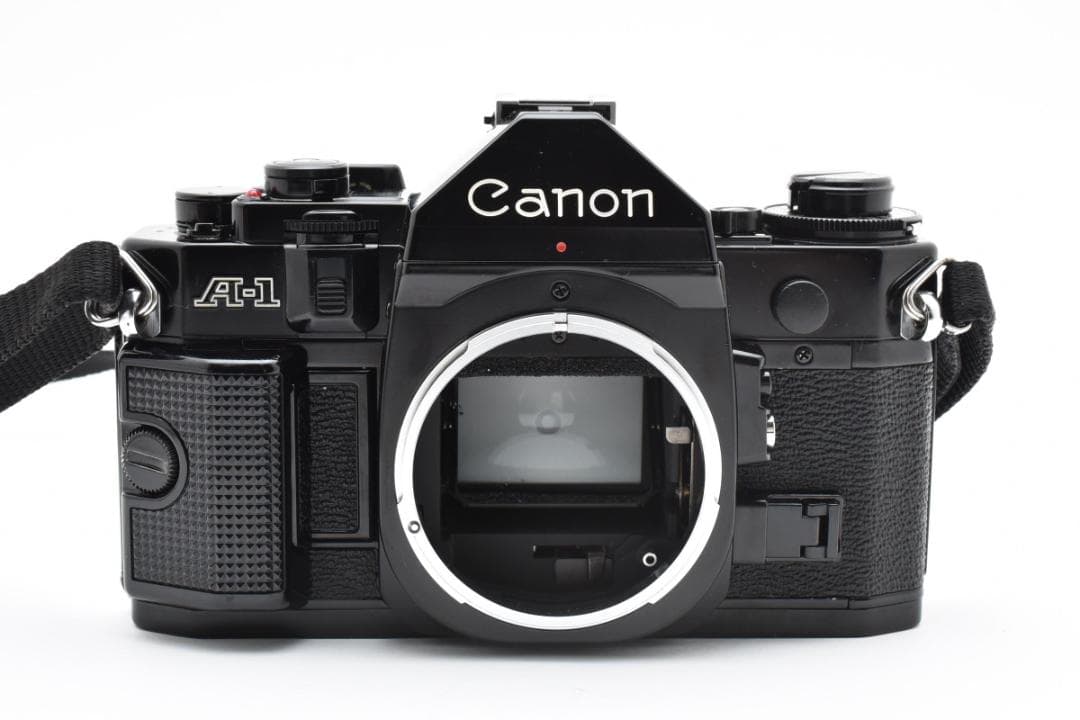 美品　CANON キャノン A-1 フィルムカメラ モルト新品交換済 M657