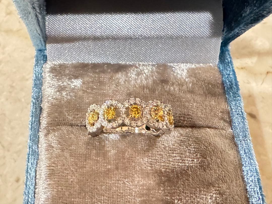 櫻井彩子さん　イエローダイヤ　リング　フロマージュ