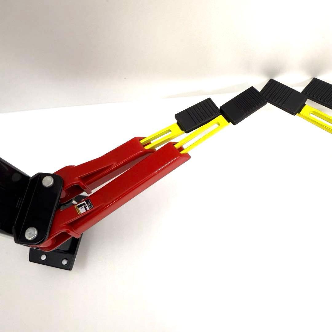 激レア　BUICK 2 POST LIFT 1:18スケール 限定版