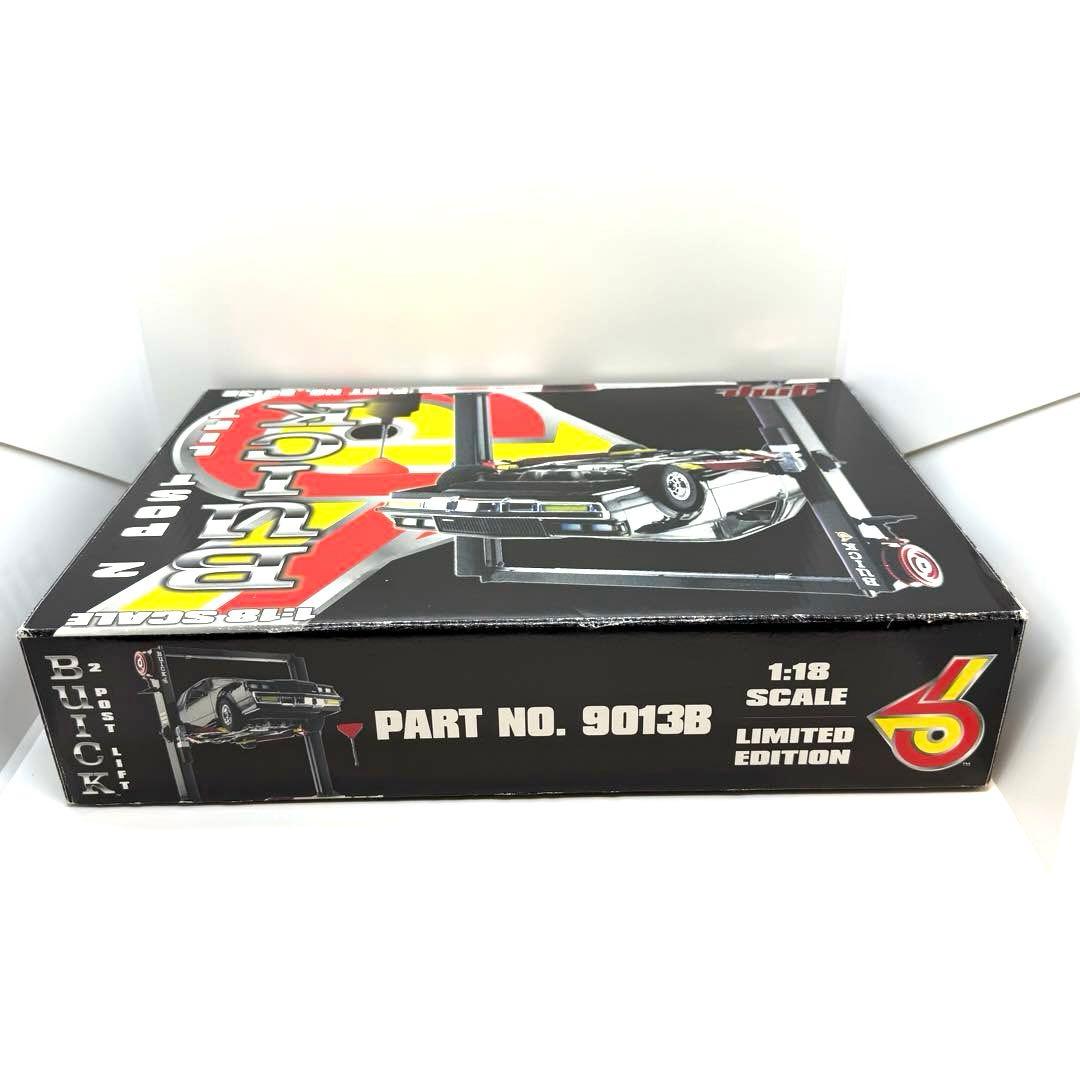 激レア　BUICK 2 POST LIFT 1:18スケール 限定版