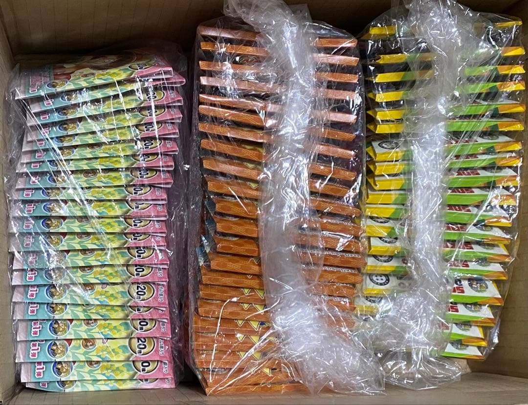 ONE PIECE NARUTO サカモトデイズ　コレクション缶バッジ　セット