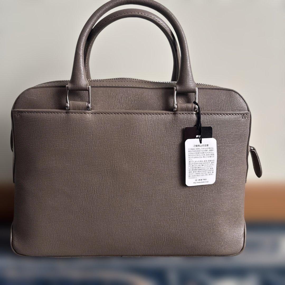 定期36,300円　タケオキクチ　レザーブリーフケース