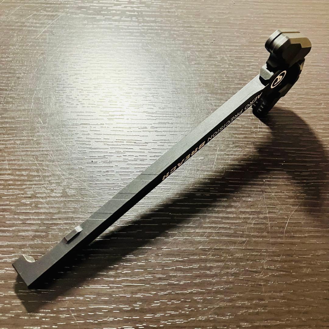 トイガン Aero precision type charging handle