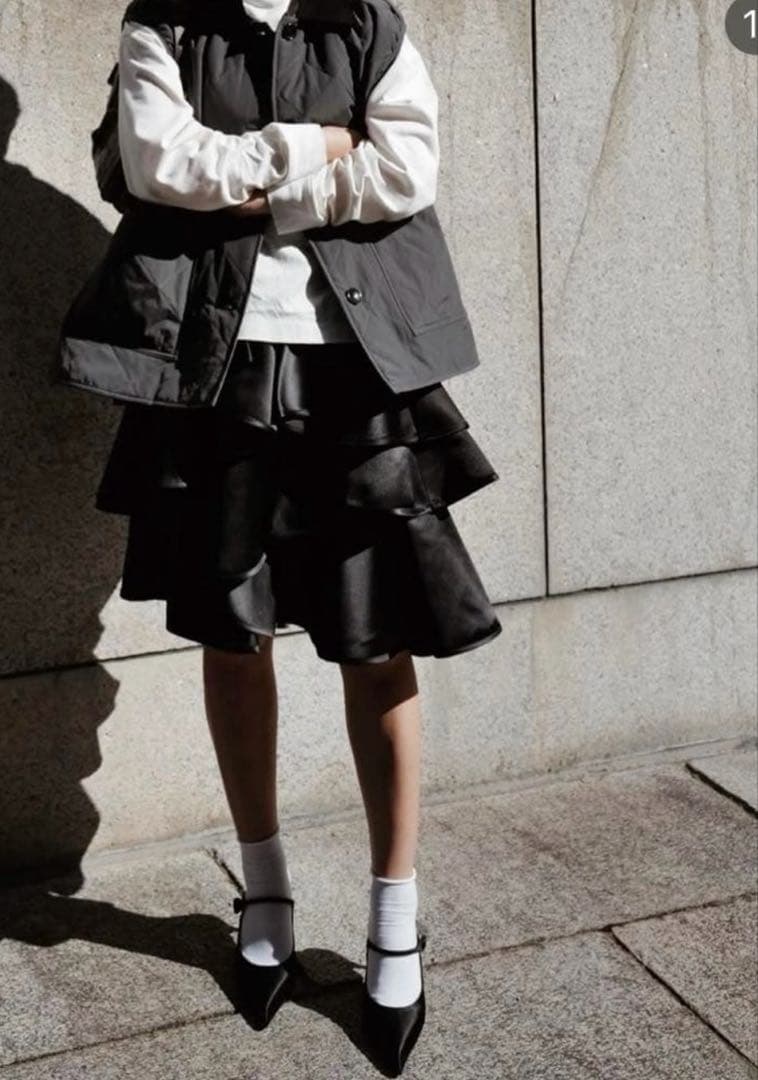 マチャットサテンフリルアシメトリースカート