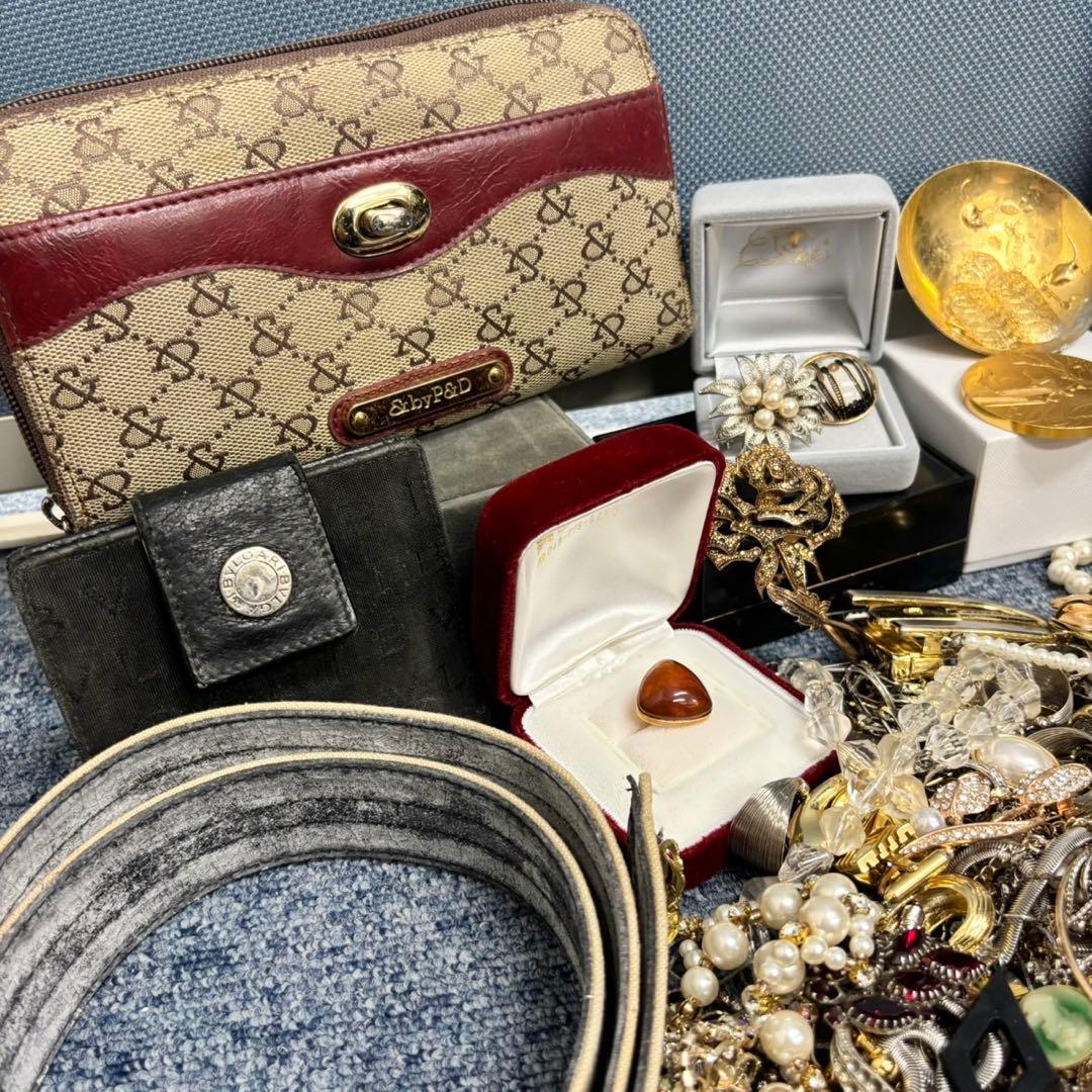 遺品整理 アクセサリー 時計 まとめ ブローチ タイピン 刻印未検品 1536