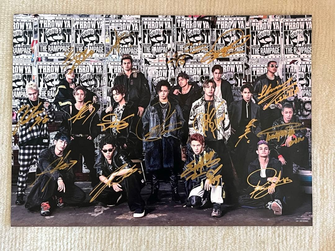 【特別価格！】THE RAMPAGE 直筆サイン入り THROW YA FIST