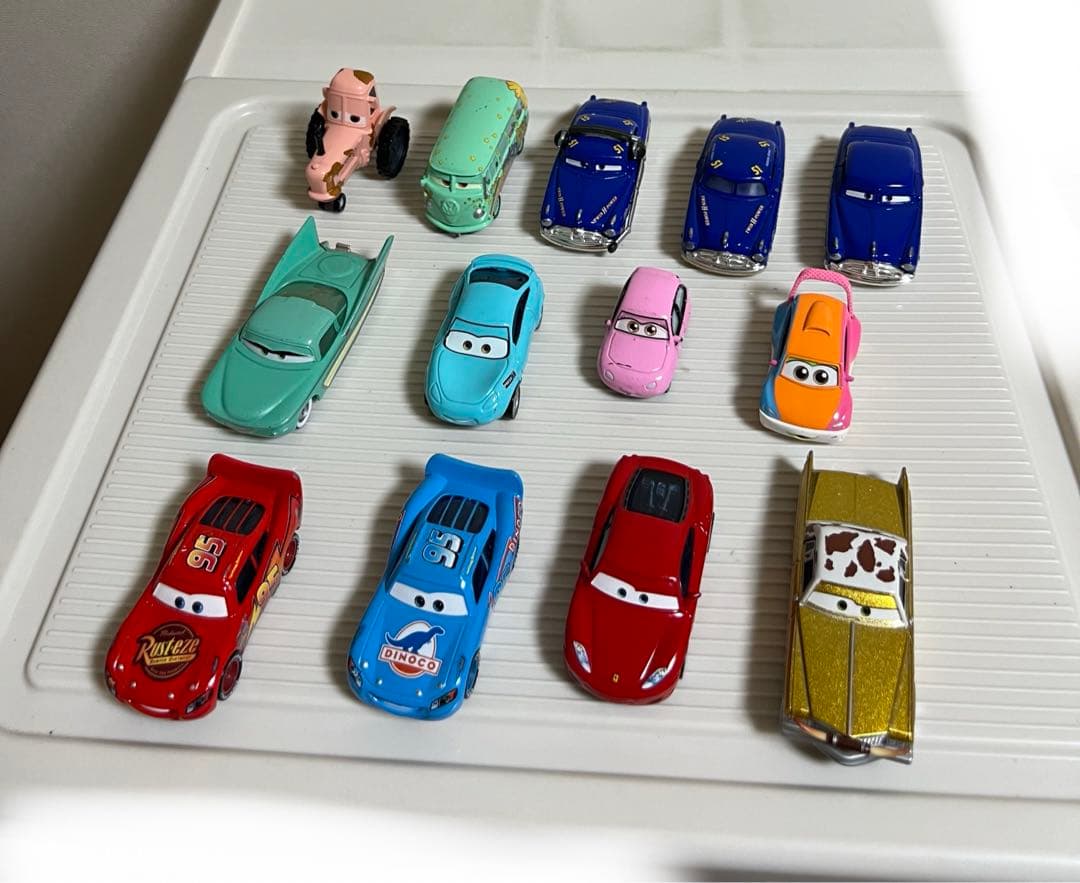 カーズ、ミニカー、マックイン、トラクター、テックス、ドックハドソン