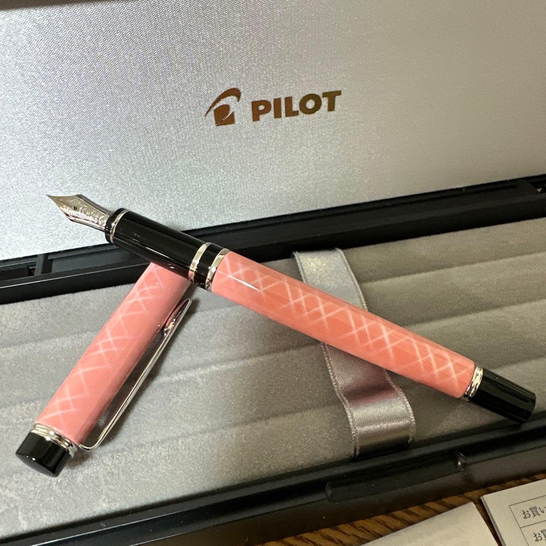 【合間公式アカウントさん専用試筆程度】グランセNC　ローズクォーツ(ピンク)