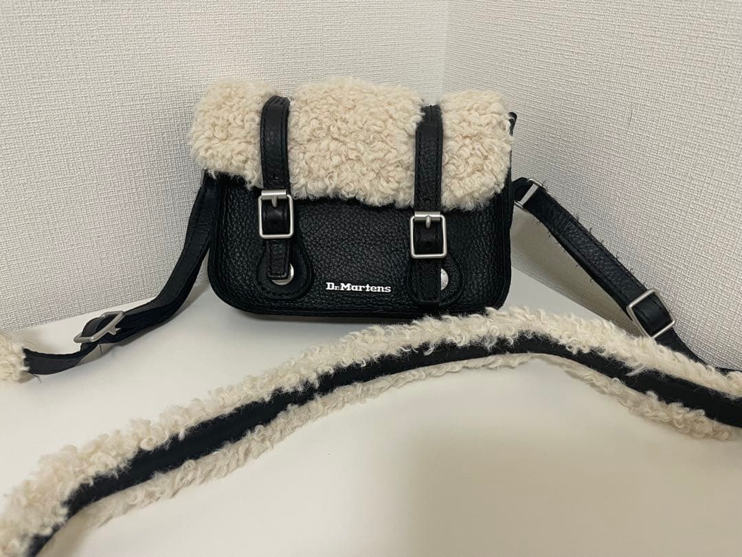 ドクターマーチン　サッチェルバッグ　Dr.Martens