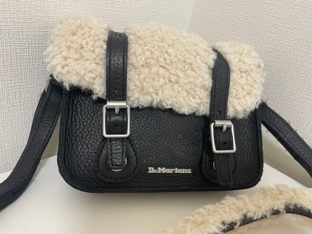ドクターマーチン　サッチェルバッグ　Dr.Martens
