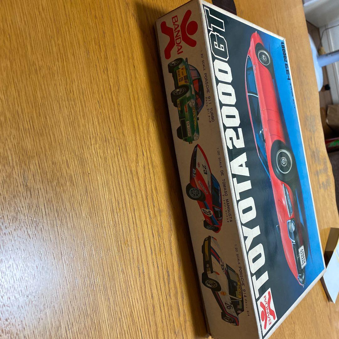 バンダイ　TOYOTA 2000GT プラモデル未開封