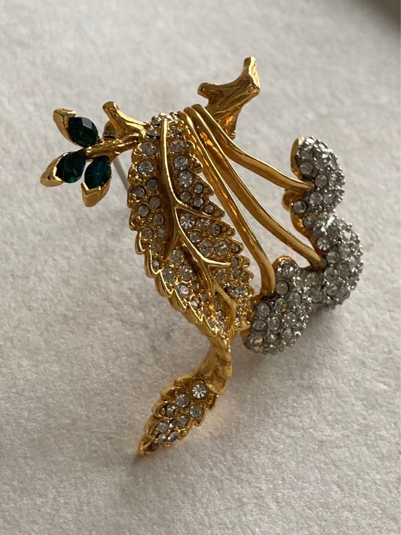 ☆BEST INTERNATIONAL☆ ベストチェリーブローチ　アンティーク