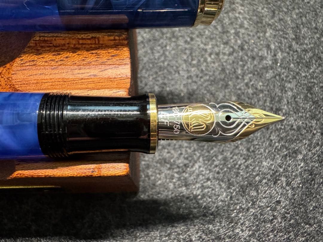 ペリカン 万年筆 スーべレーン M800 ブルー・オー・ブルー EF