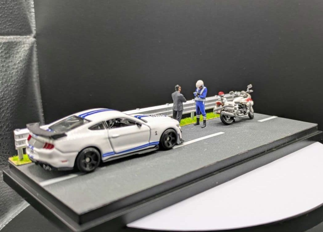 1/64交通取締り風のジオラマ
