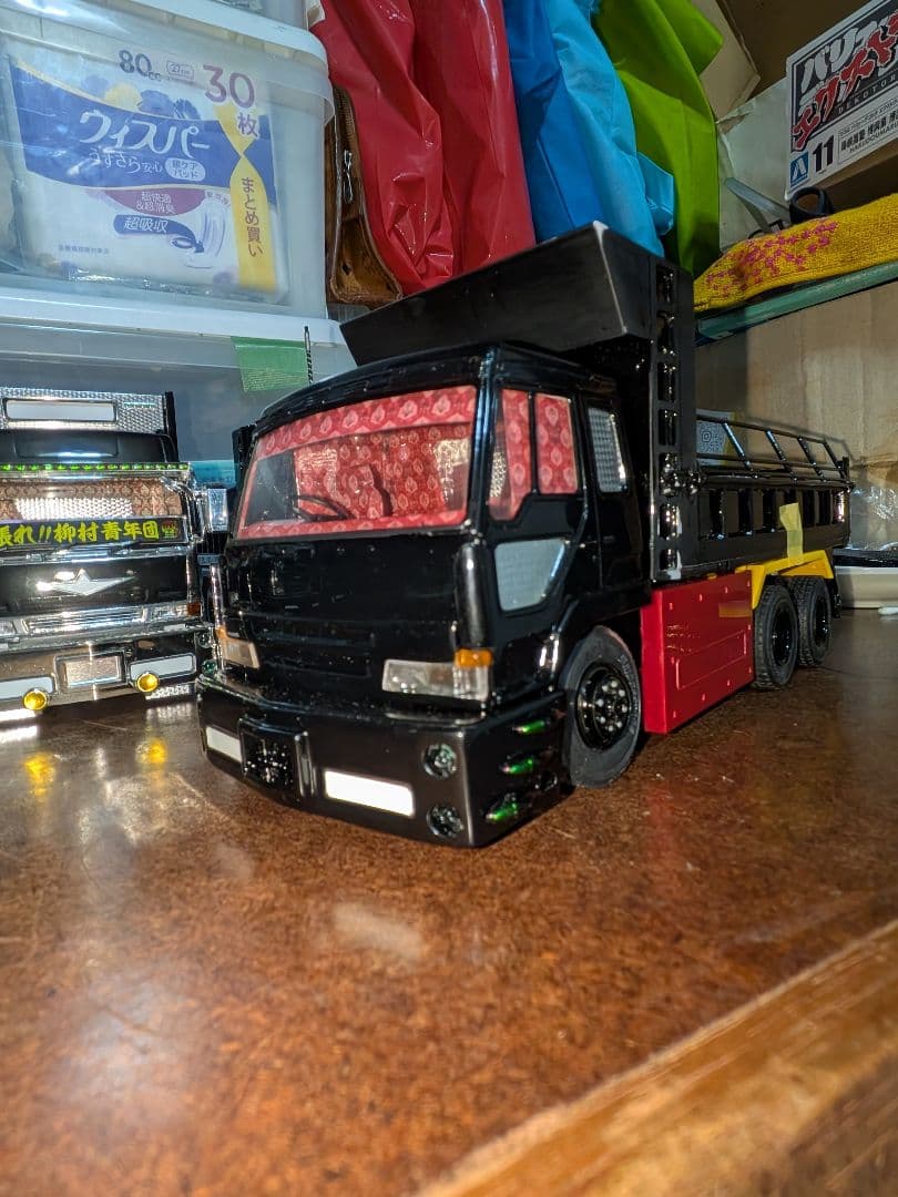 海峡道塾ベース 黒塗りダンププラモデル