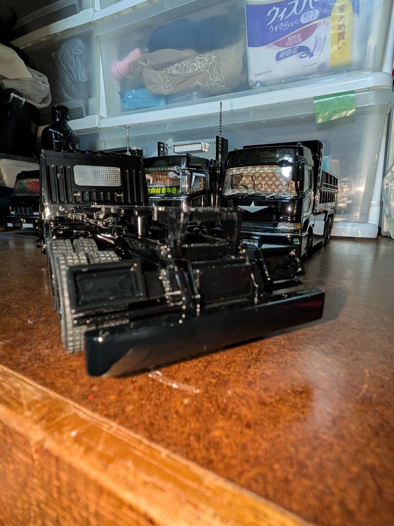 海峡道塾ベース 黒塗りダンププラモデル