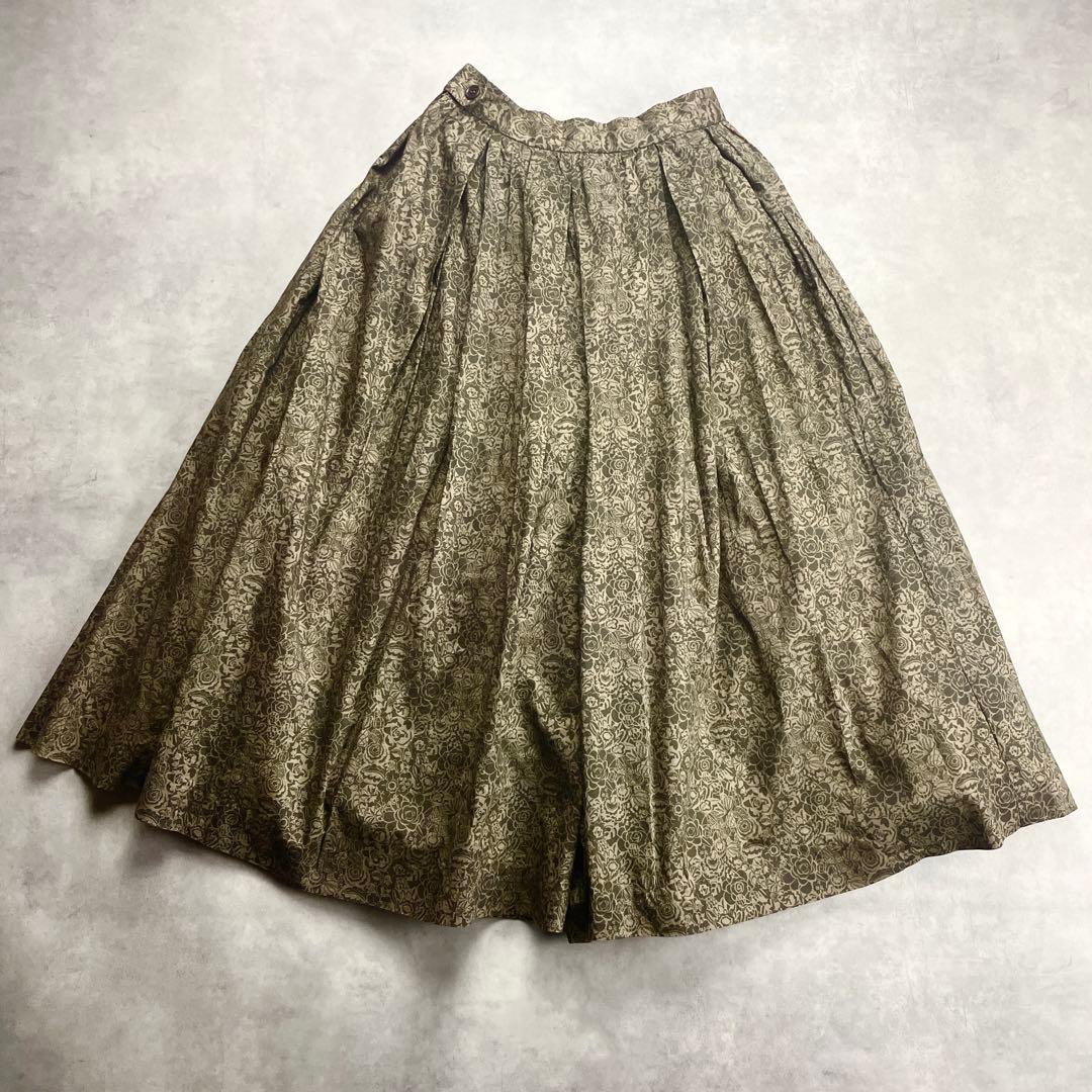 美品　YAECA ヤエカ　タックキュロット　リバティ　monogatsby柄　M