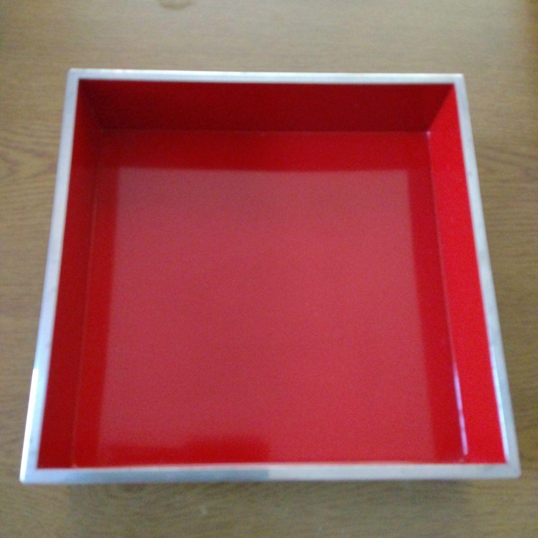 漆塗りお屠蘇セット 蔦の家紋入り、銚子飾り、漆塗り三段重箱