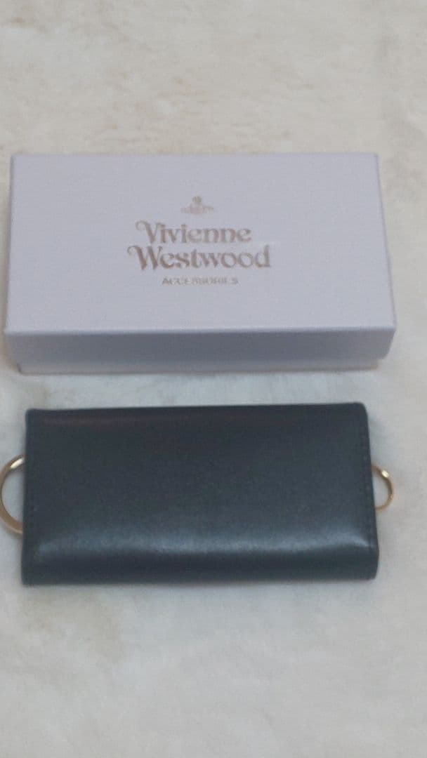 【超美品‼️】ヴィヴィアンウエストウッド カードケース（箱付き）