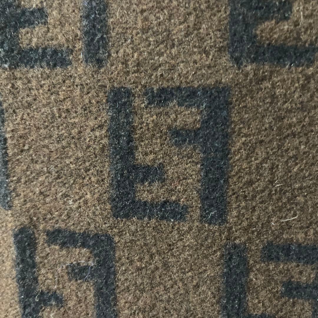 フェンディFENDIマフラーリバーシブル男女兼用ズッカ柄