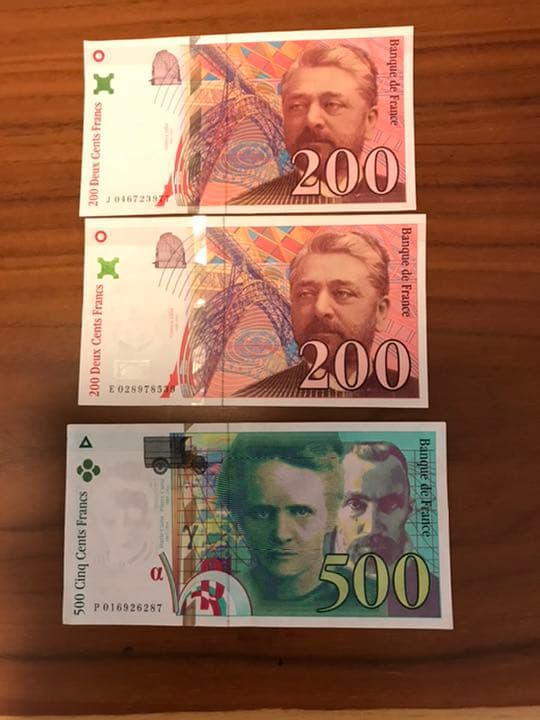 フランス500フランと200フラン　旧紙幣