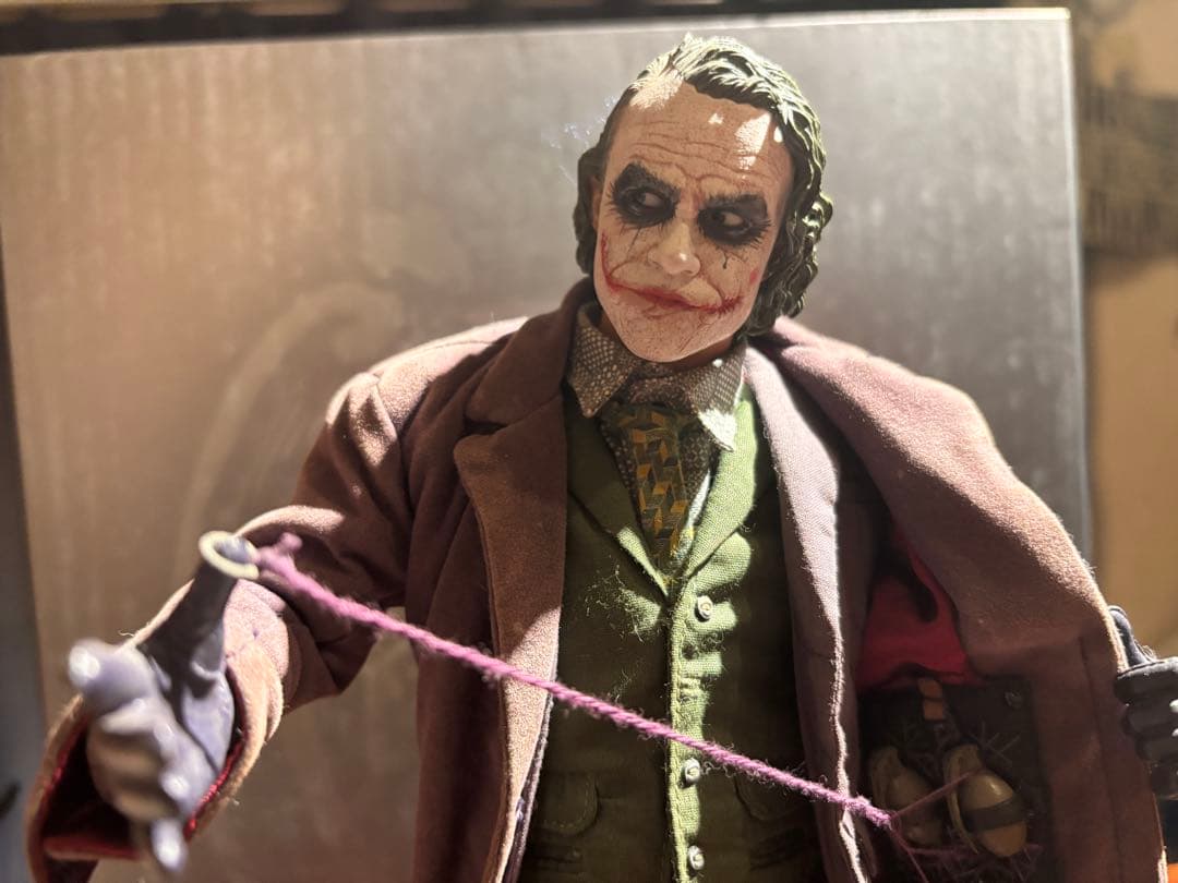 ヒース・レジャー版ジョーカー アクションフィギュア 2体分衣装付き／フルセット