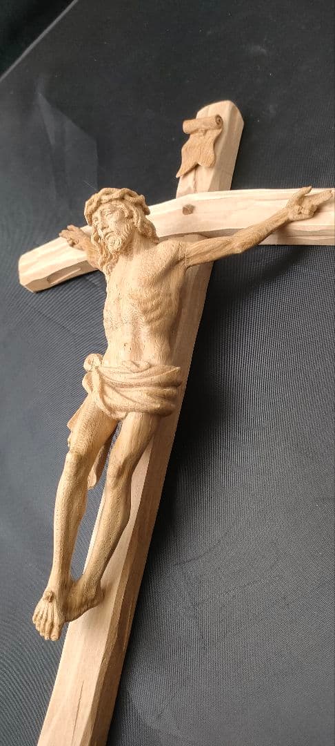 イエスキリストの磔刑　INRI 壁掛け 木彫りヨーロッパ産