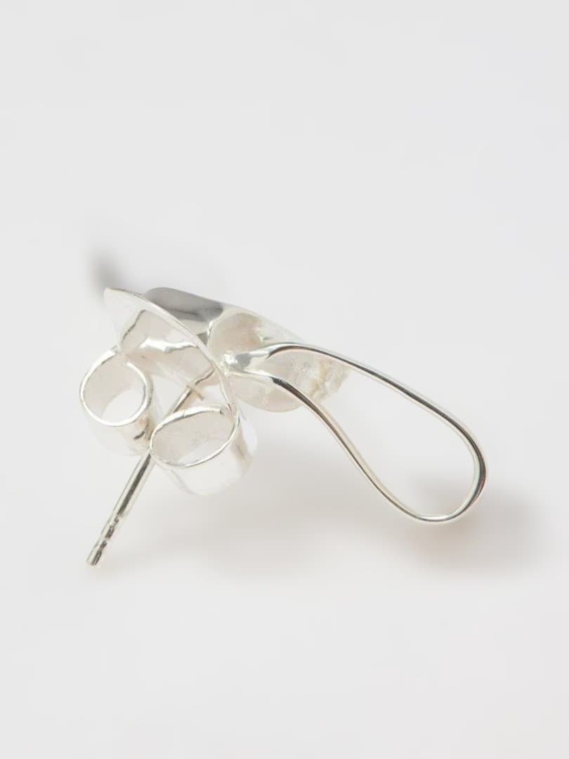 アクセサリー ANNIKA INEZ Cravat pierced earrings